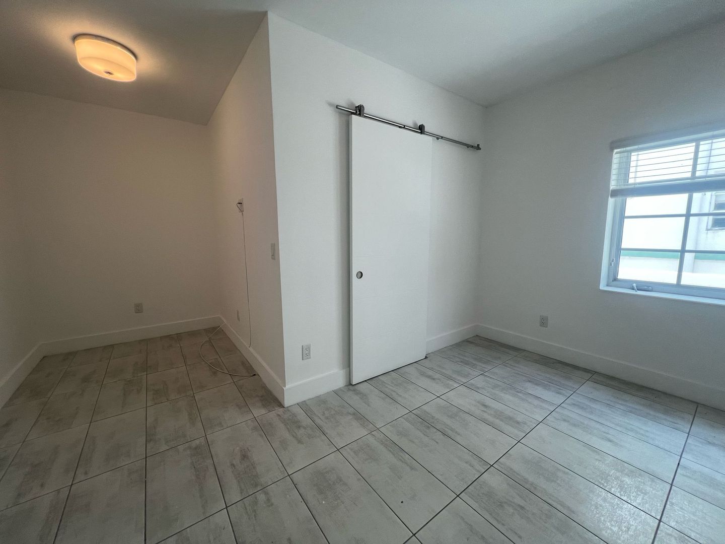 Modern Studio Living Just Steps from the Sand – South Beach Style 10 of 12