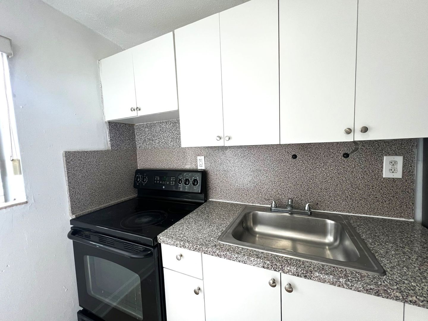 Miami Apartment: 5200 NW 26 Ave