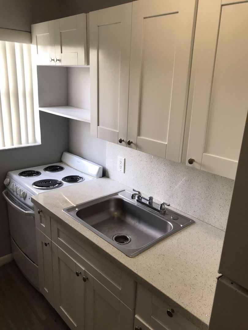 Miami Apartment: 5200 NW 26 Ave