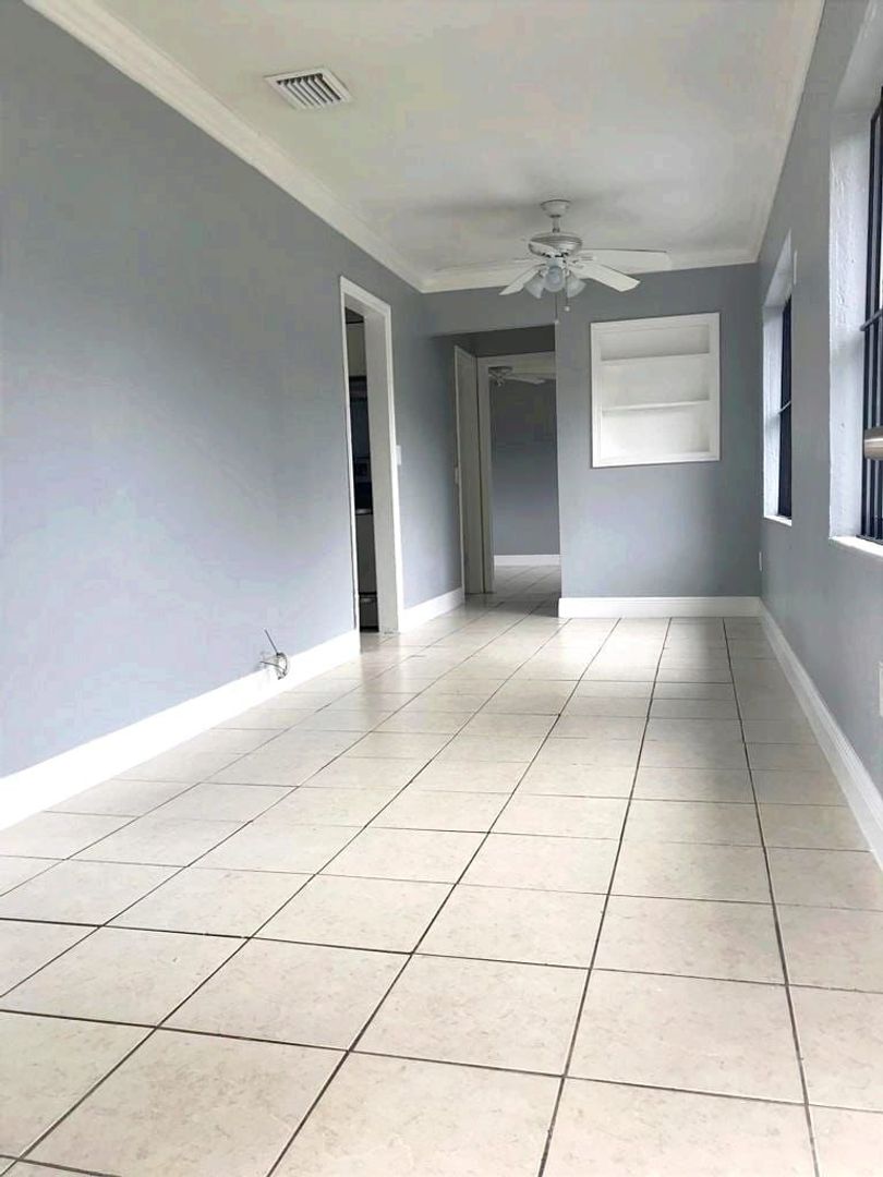 Miami Apartment: 772 NW 52 Street