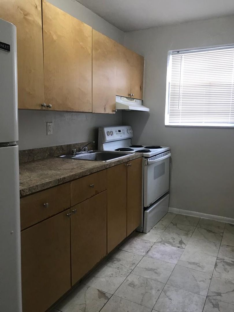 Miami Apartment: 1805 NW 2 Court