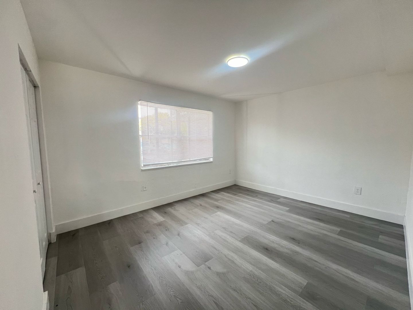 Miami Apartment: 5200 NW 26 Ave