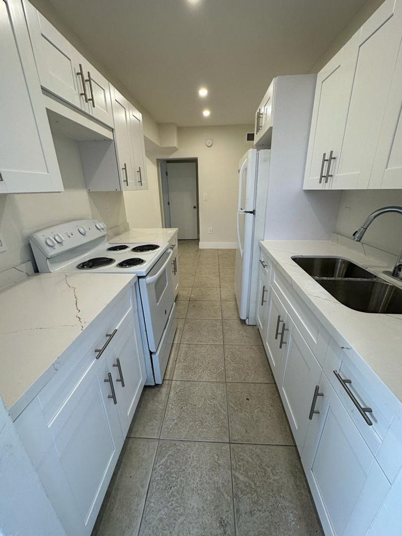 North Miami Beach Apartment: 1951 NE 167th Street