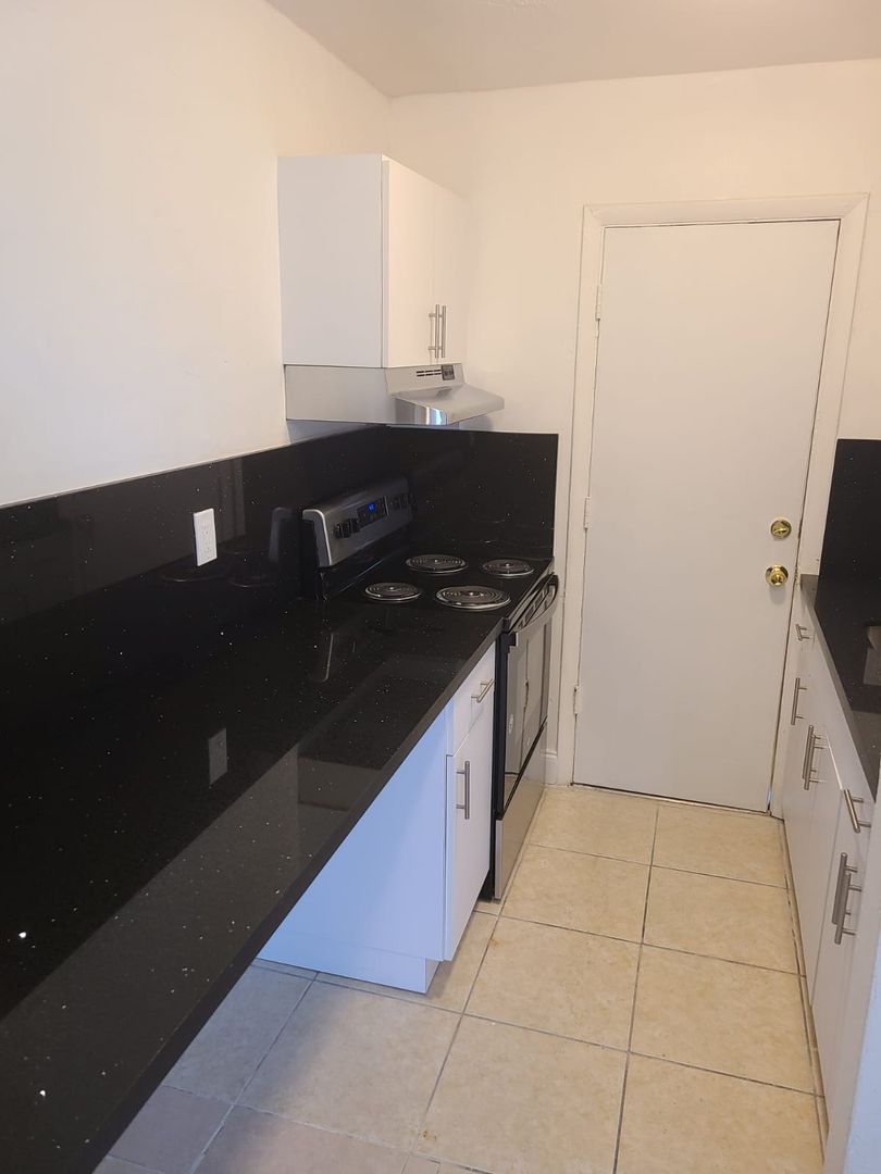 1545 Nadlan LLC 3 of 12
