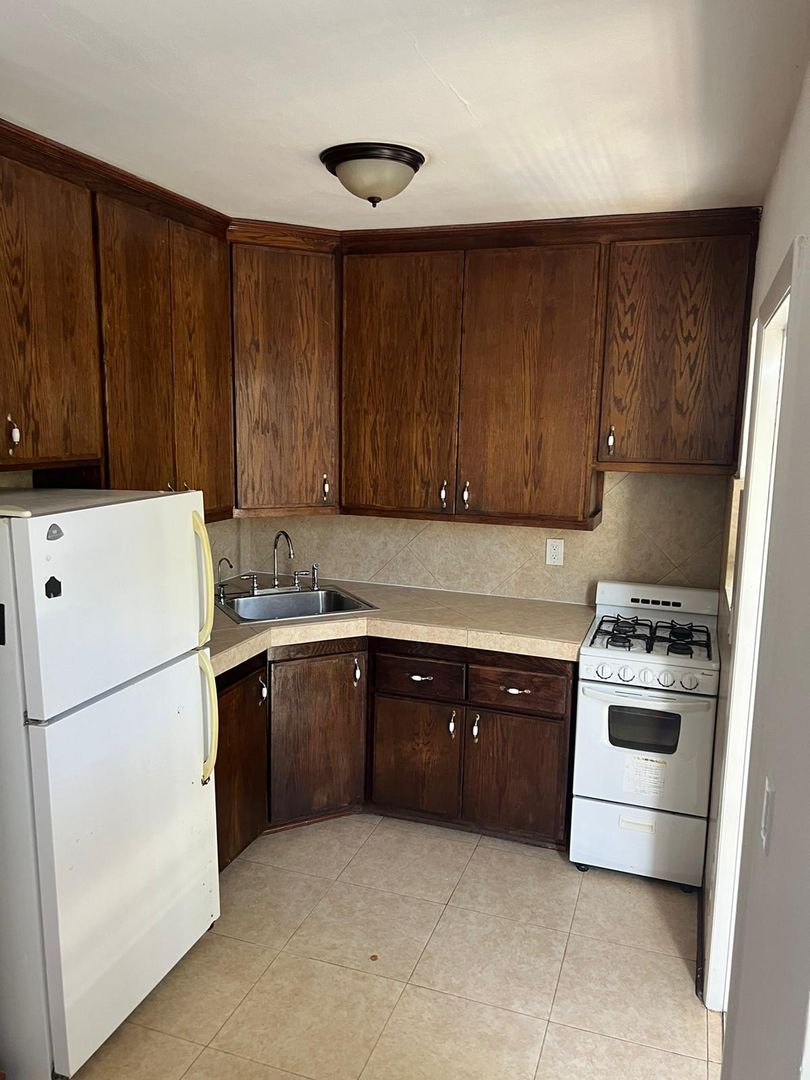 Miami Beach Apartment: 1604 Bay Road