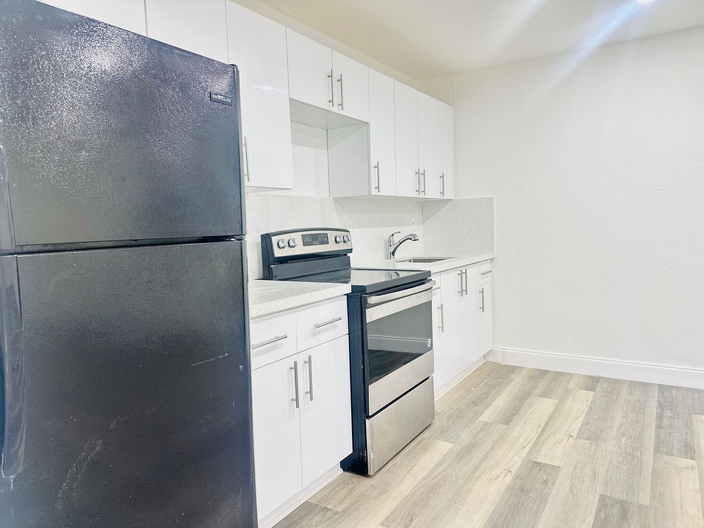1600 Nadlan LLC 3 of 8