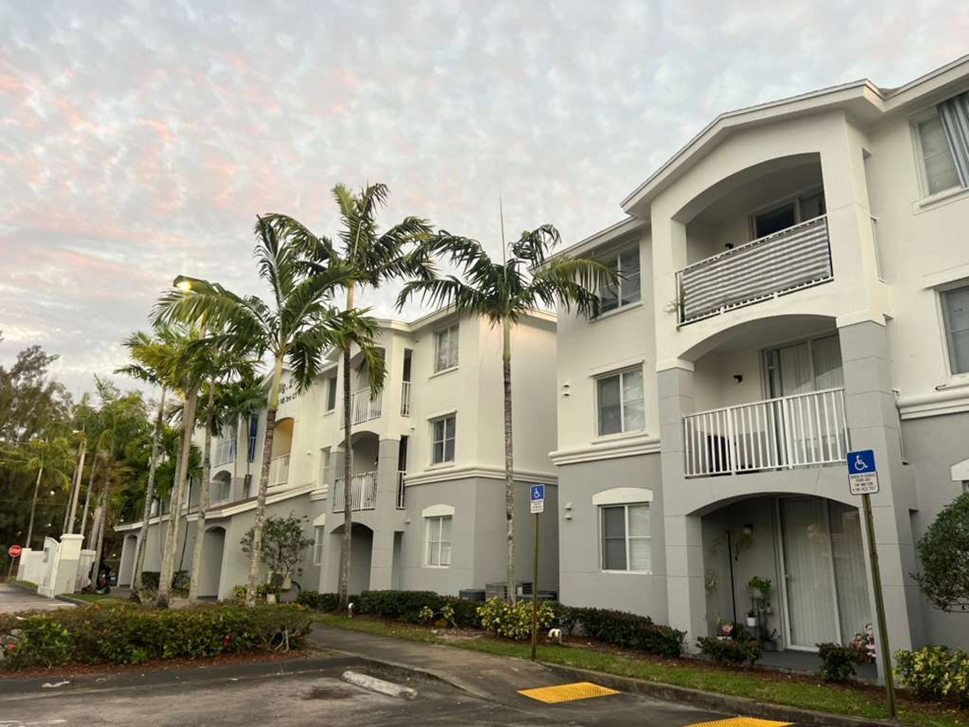 North Miami Apartment: 13780