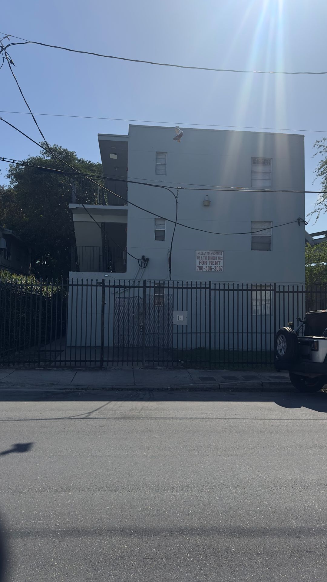 Miami Apartment: 352 NW 11 Street