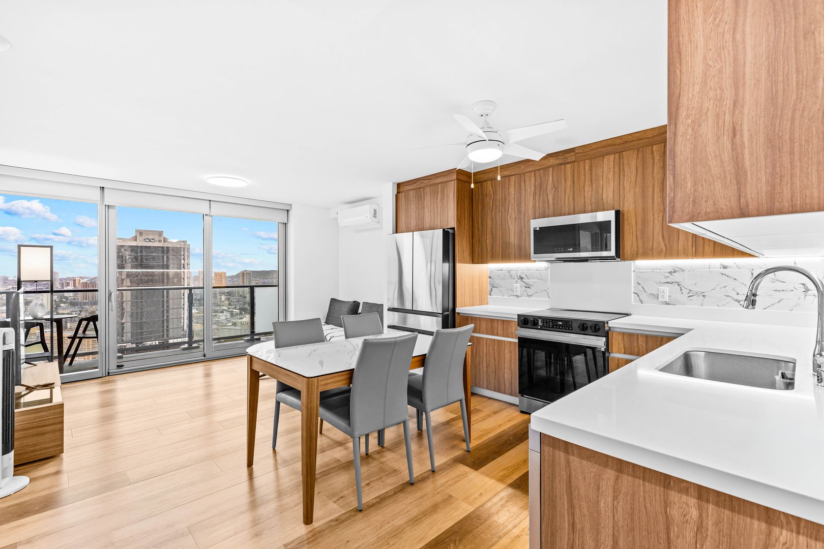 Honolulu Condo: 1515 Liona St. #3307