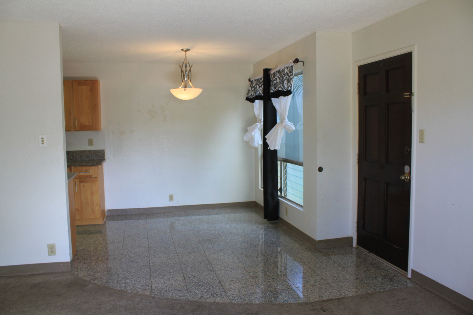 Waipahu Townhome: 94-1049 Oli Place, #G4