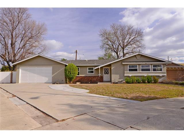 Orange House: 1535 E Everett Pl