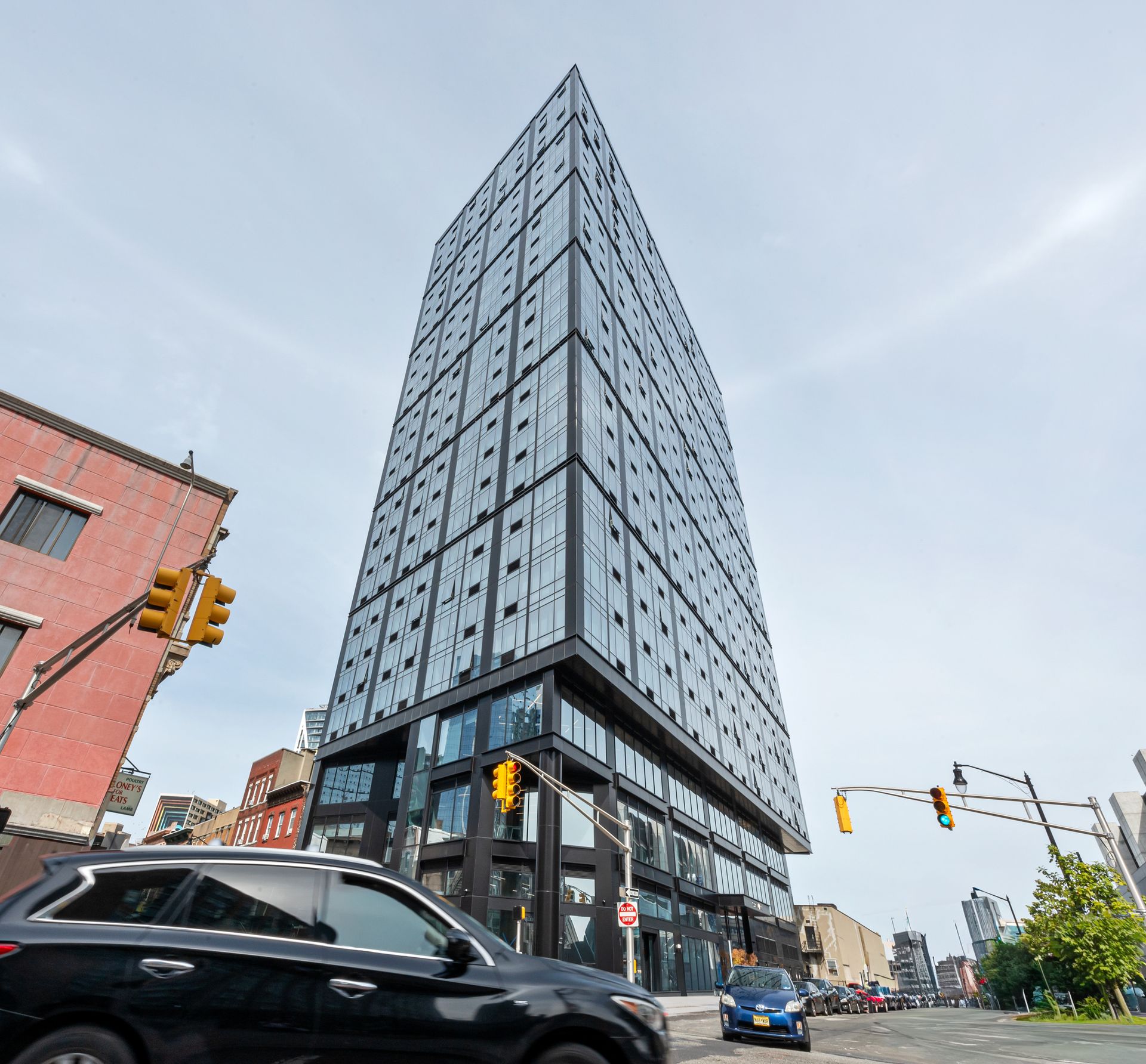 Jersey City Apartment: 632 Newark Avenue