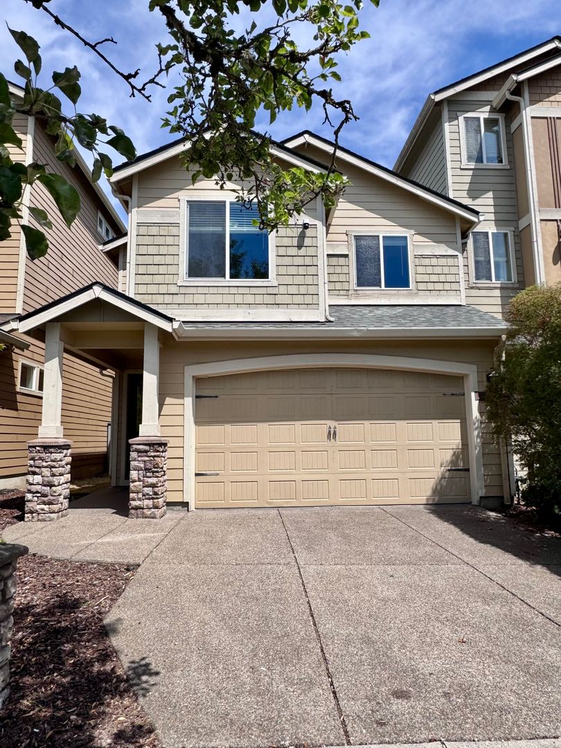 Vancouver Townhome: 10302 NE 4th St