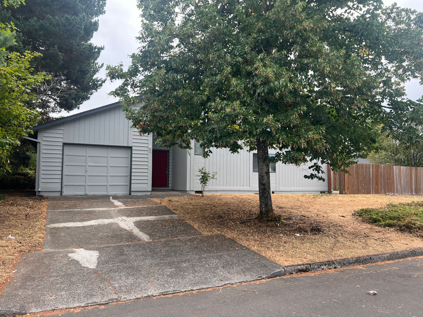 Vancouver Apartment: 609 SE 141st Ave.