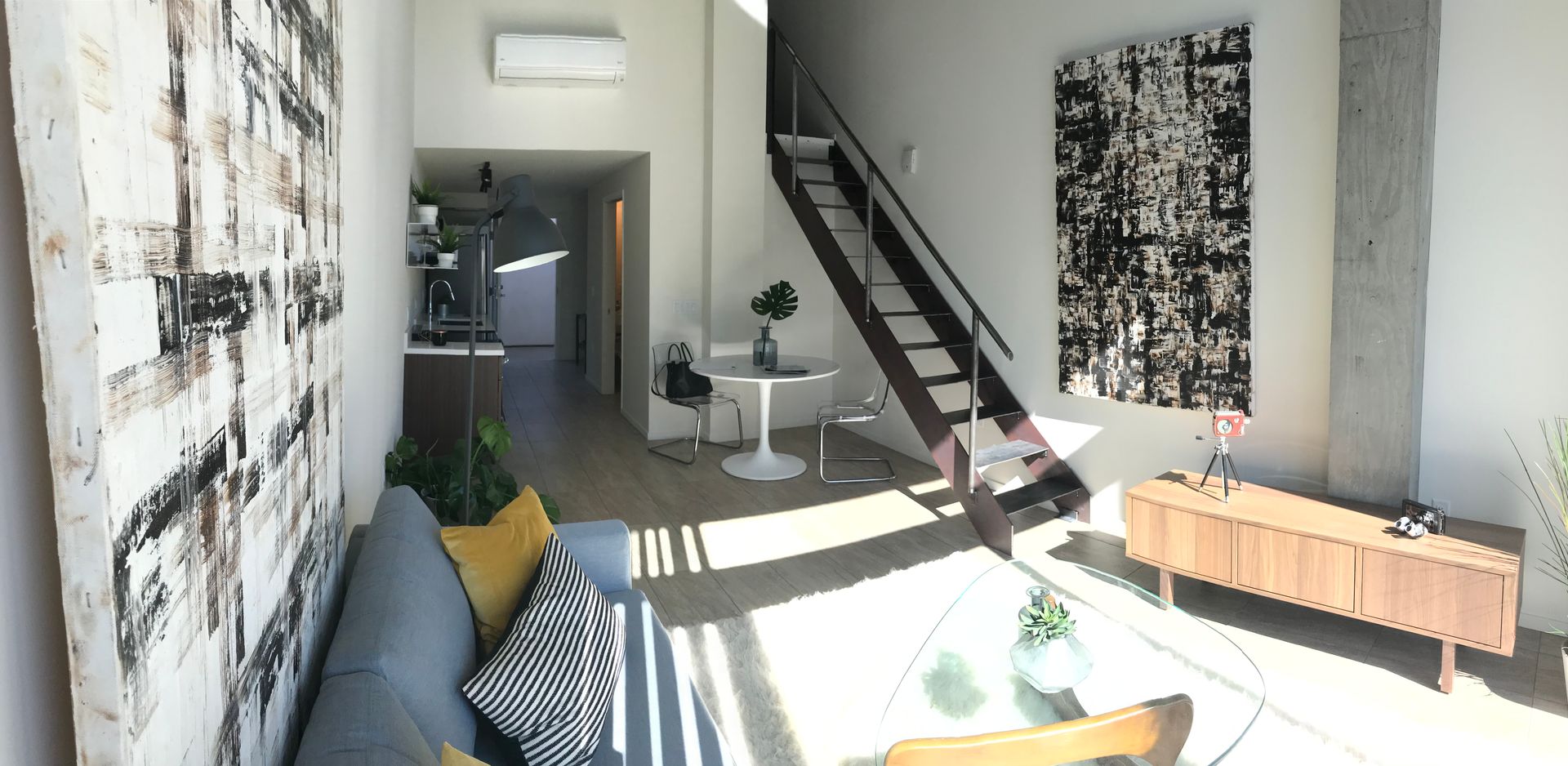 San Diego Apartment: 320 West Cedar St.