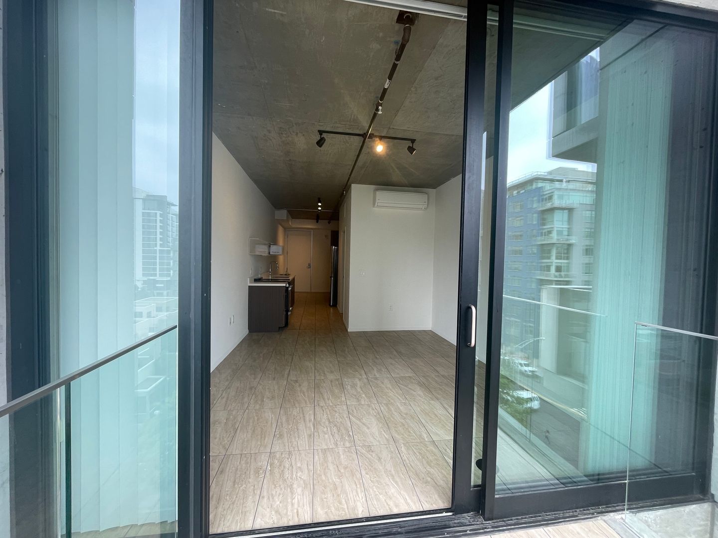 San Diego Apartment: 320 West Cedar St.