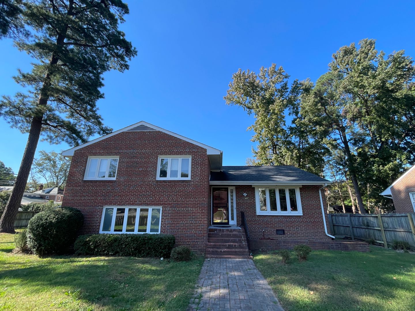 Richmond House: 1600 Treboy Ave