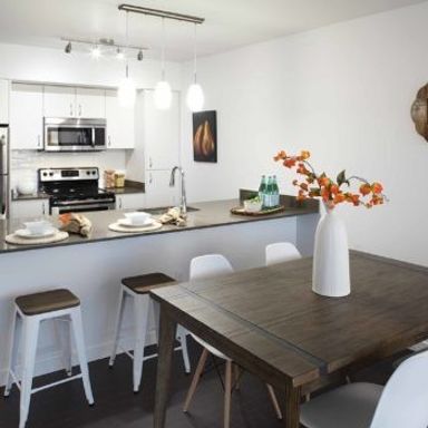 SPACIOUS APARTMENTS – photo 1