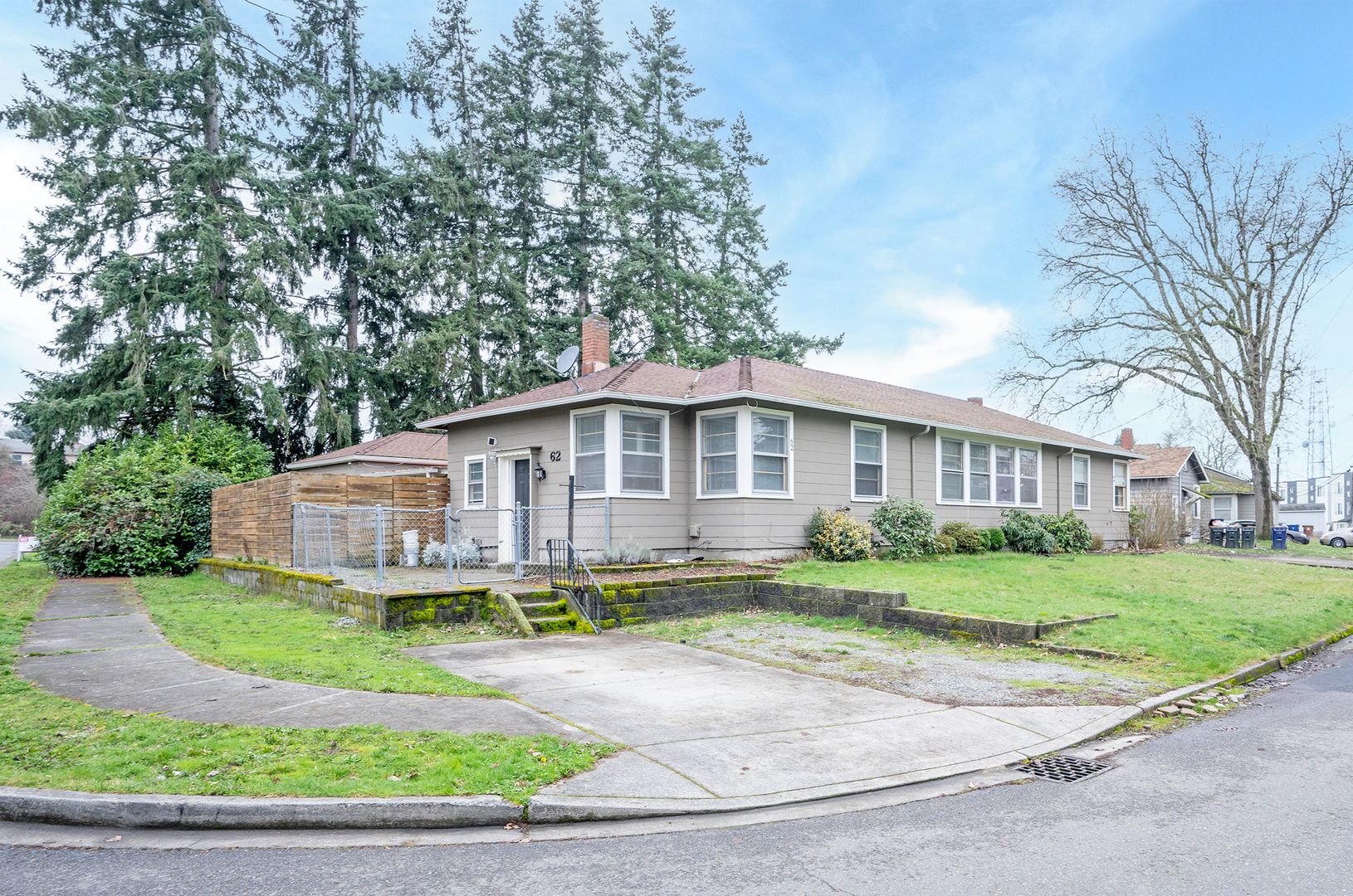 Tacoma House: 62 S Idaho St.