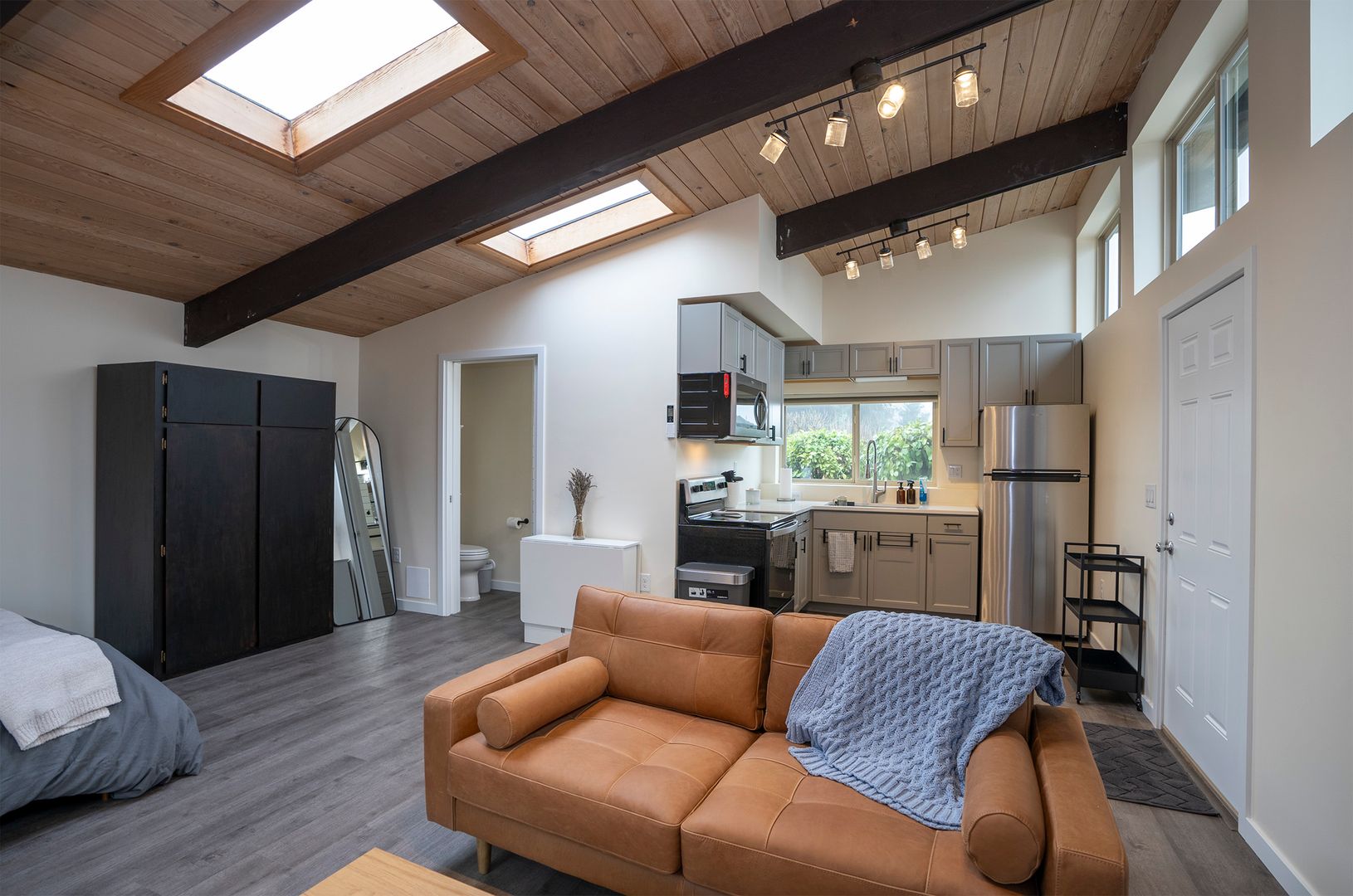 Tacoma House: 8432 #B S 18th street