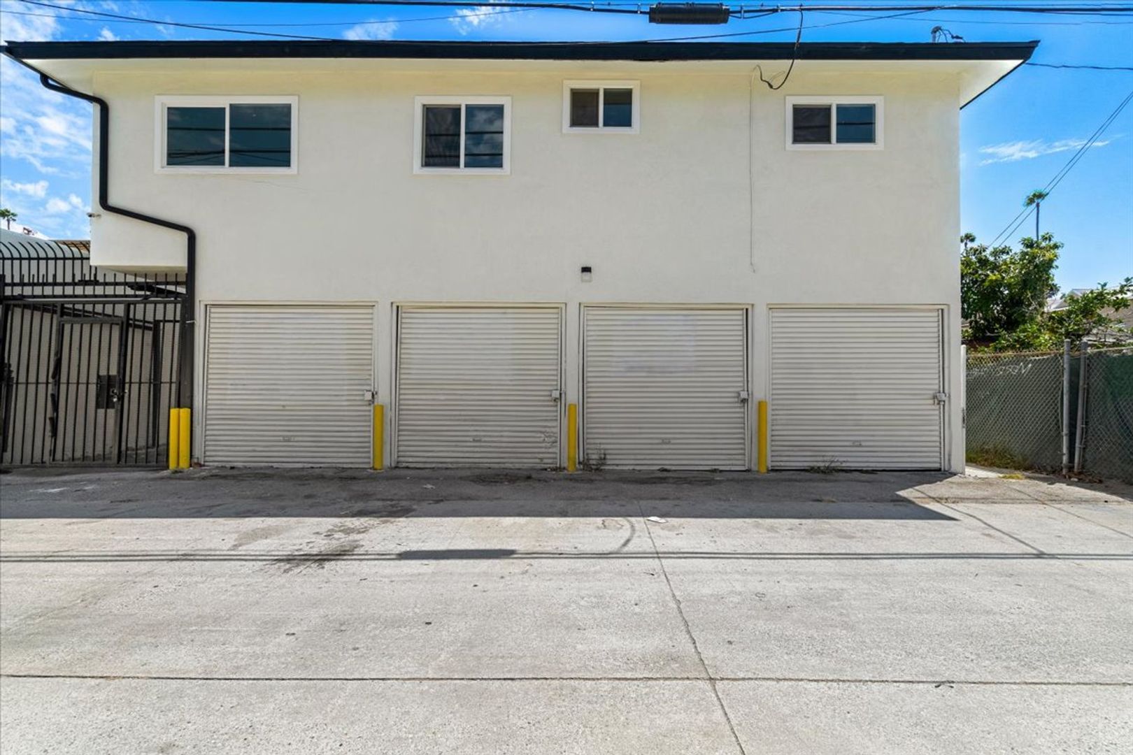 A Refined 1BR/1BA Residence in the Heart of Inglewood 5 of 12