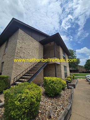 3095 Lamar Ave, Apt 204