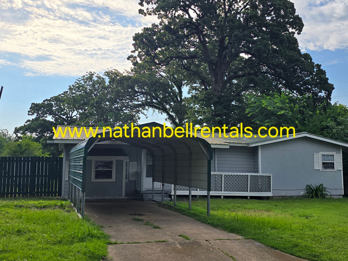 Paris House: 325 SW 17th St