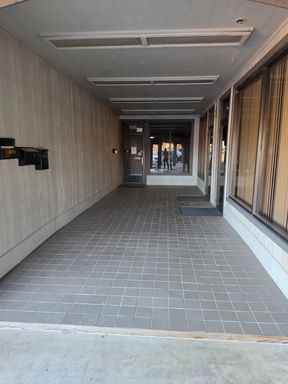 1015 S Collegiate Dr, Unit 09