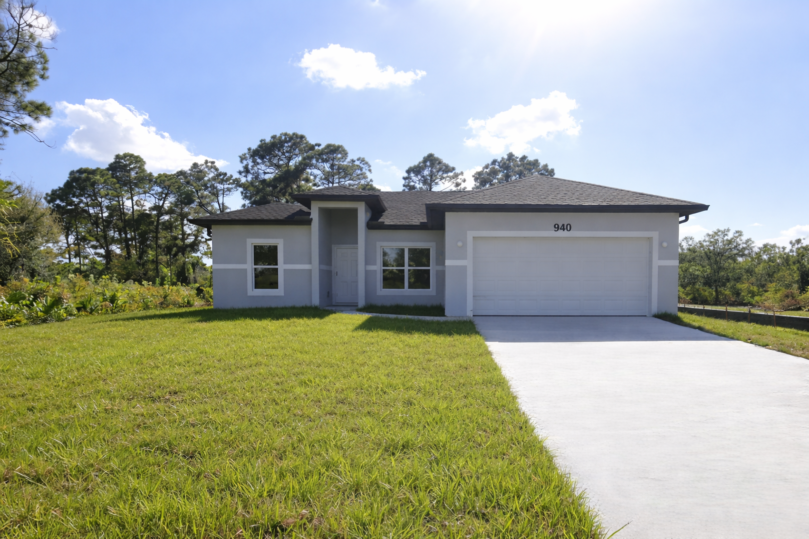 Lehigh Acres House: 940 Sterling St E