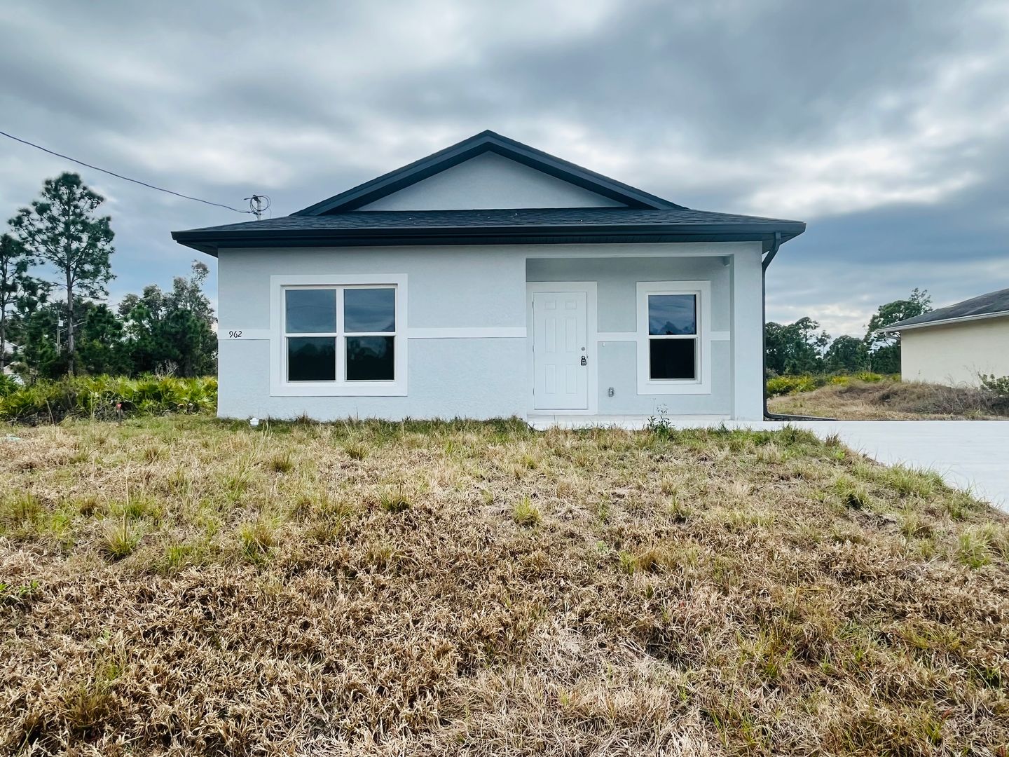 Lehigh Acres House: 962 Commodore Street