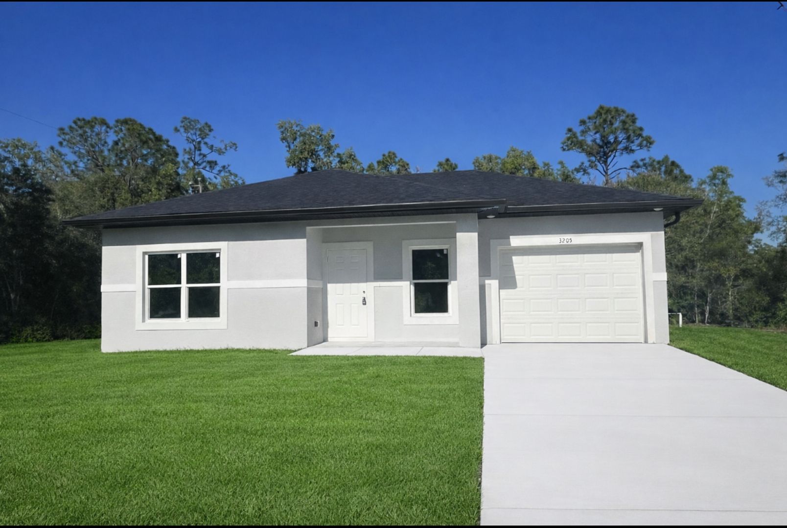 Lehigh Acres House: 3205 11th St E Lehigh Acers, FL 33972
