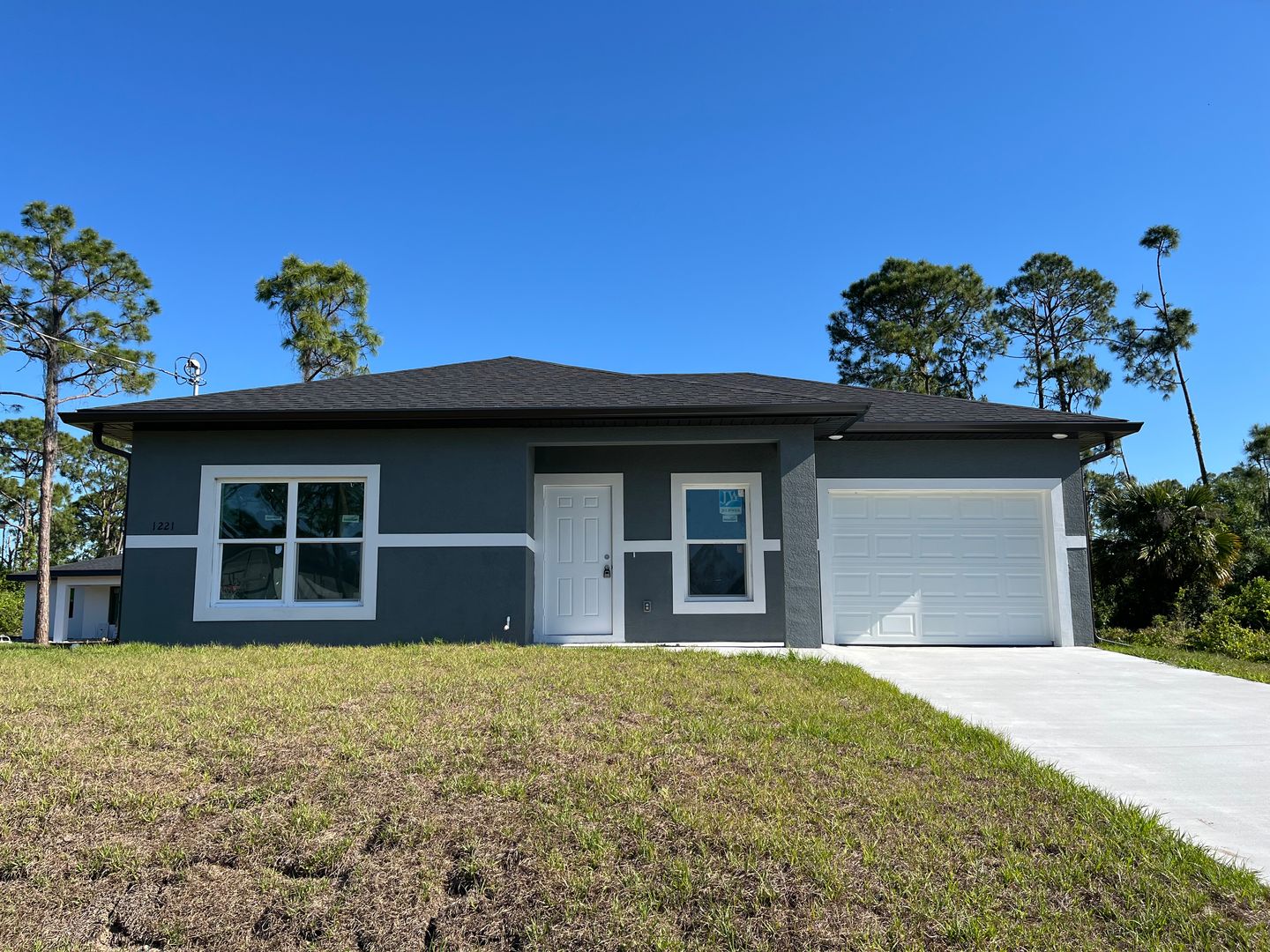 Lehigh Acres House: 1221 Ecstasy St E