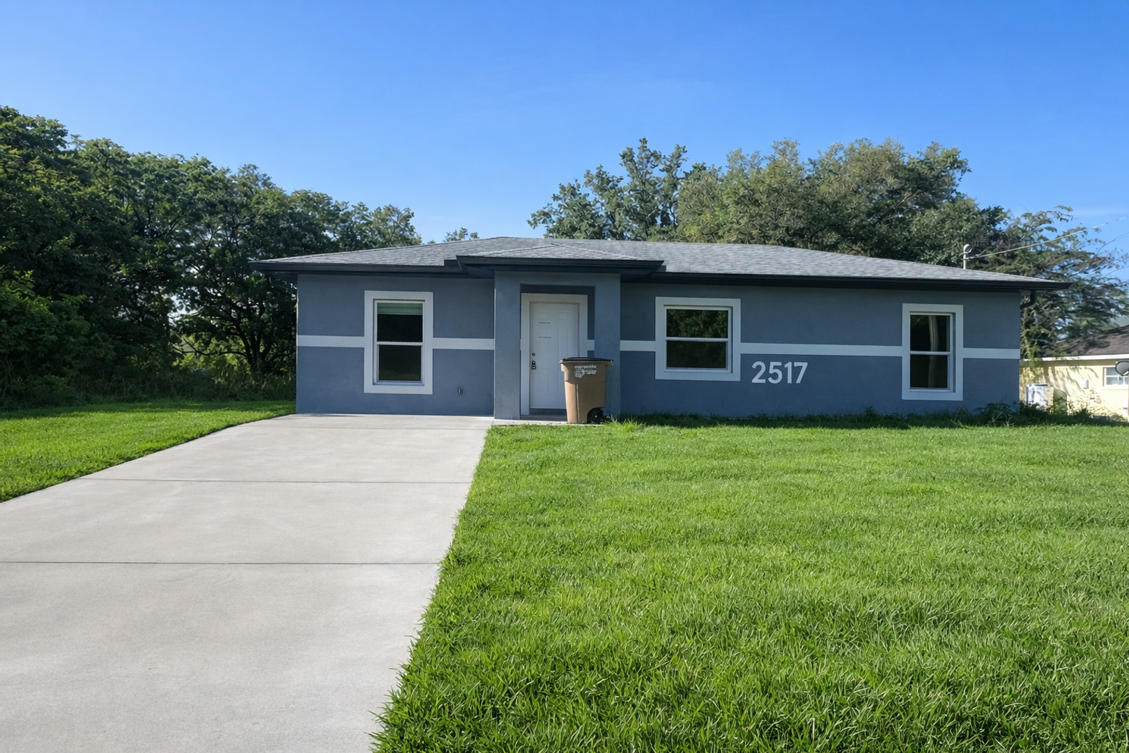 Lehigh Acres House: 2517 56th St Sw