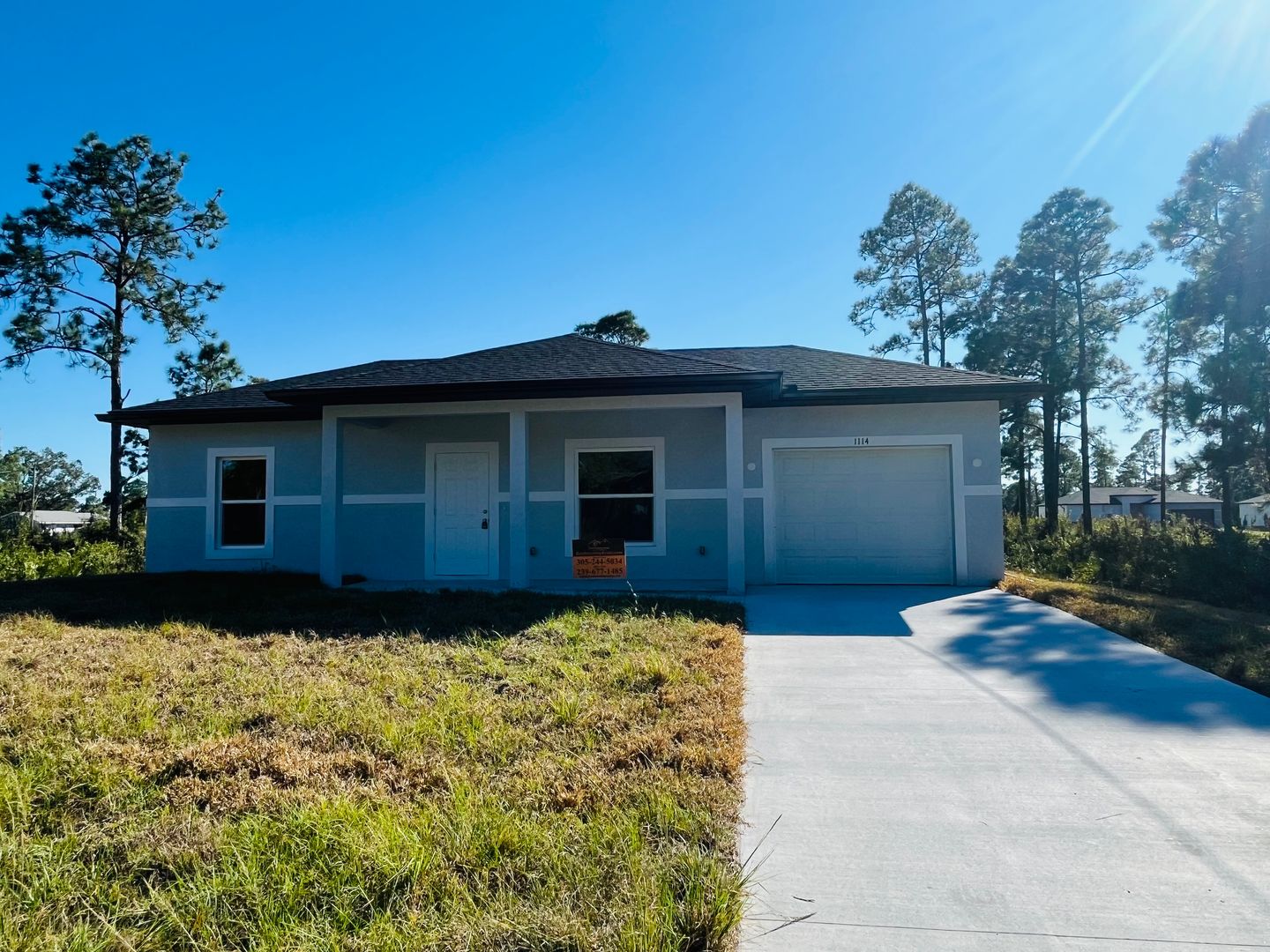 Lehigh Acres House: 1025 Hunter Street E