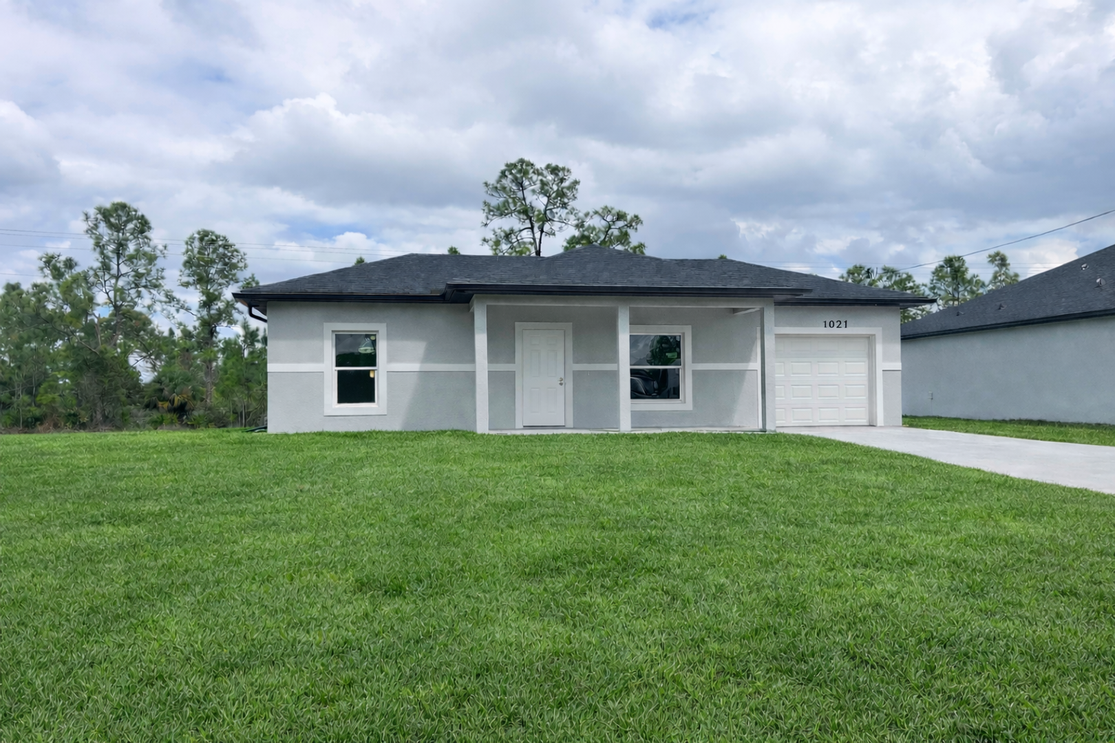 Lehigh Acres House: 1021 Gladys Street