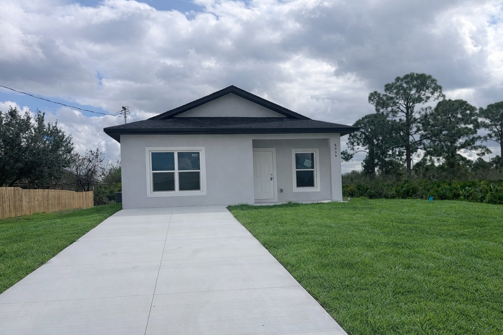 Lehigh Acres House: 6006 Judy Avenue N