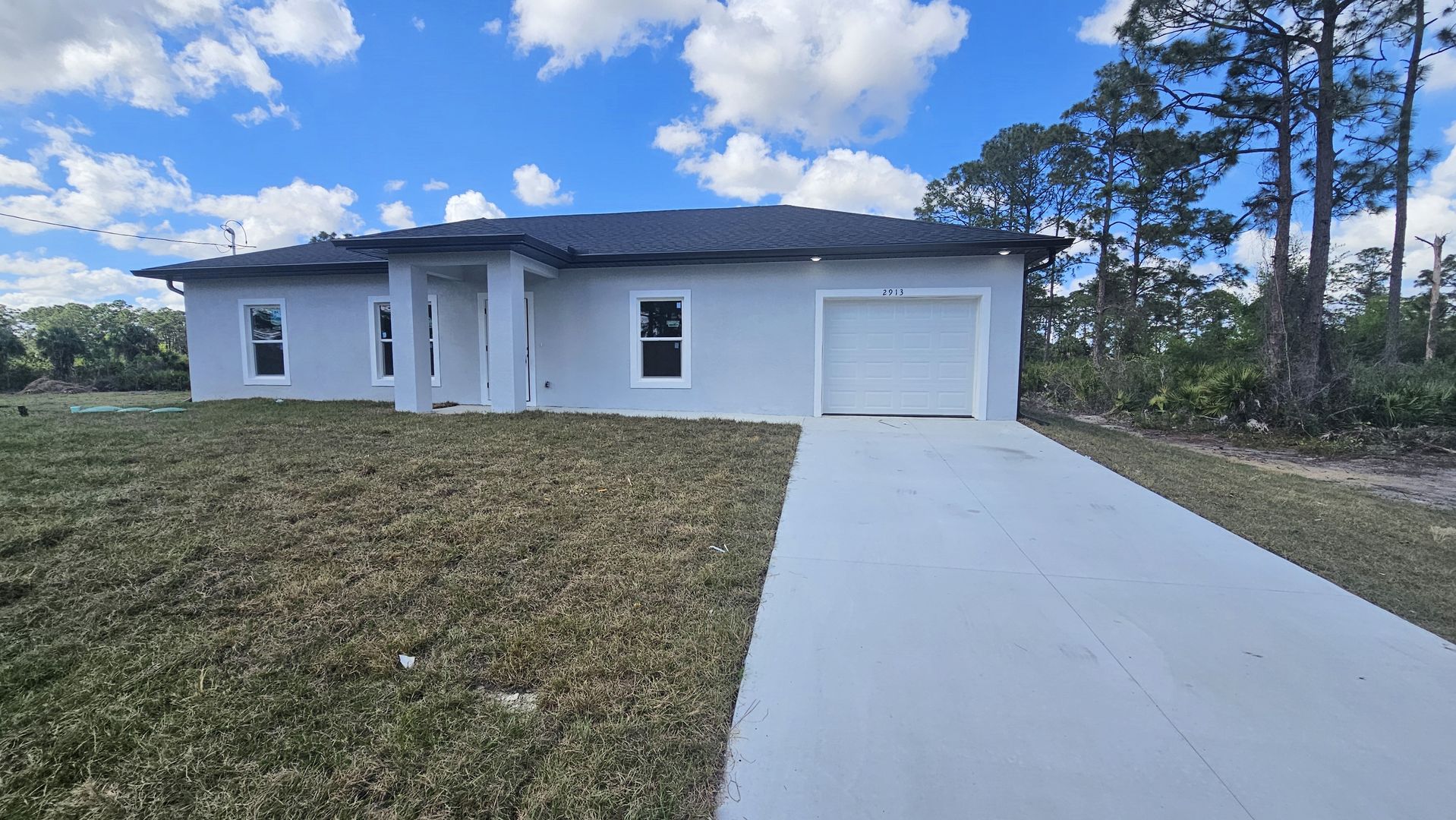 Lehigh Acres House: 2913 Connie Ave N