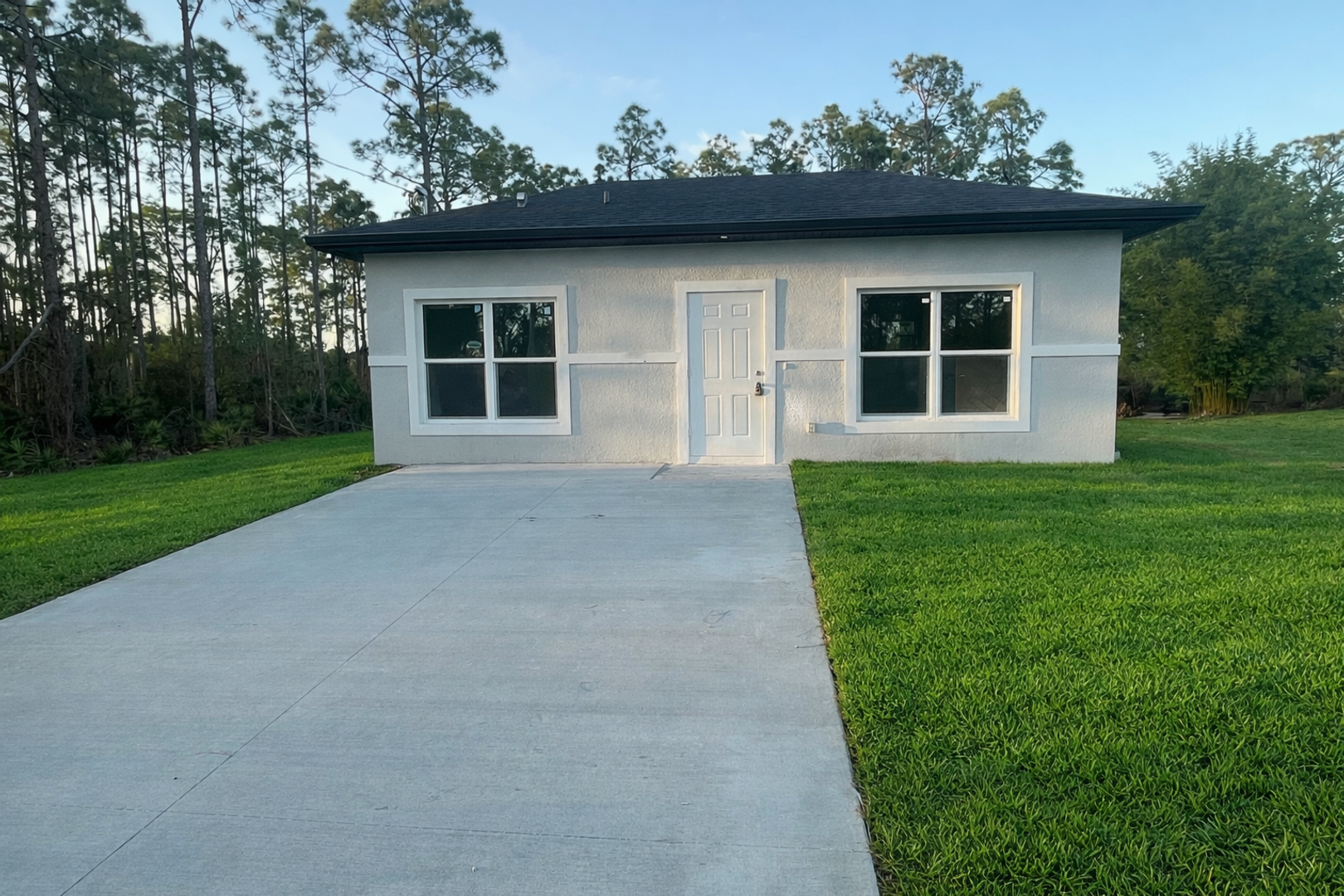 Lehigh Acres House: 513 Summit Ave S