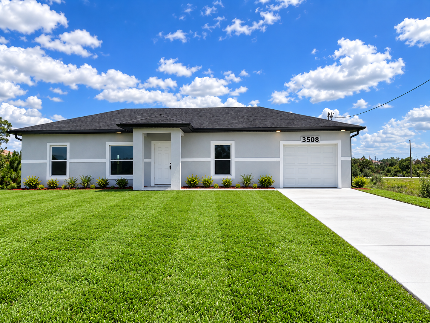 LEHIGH ACRES House: 3508 3RD ST SW
