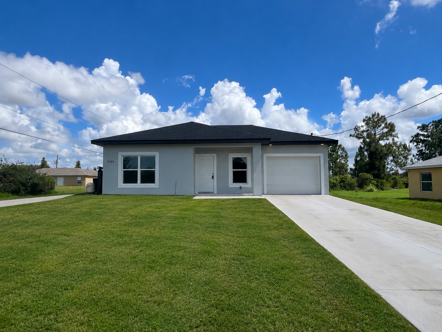 Lehigh Acres House: 2910 55th St W