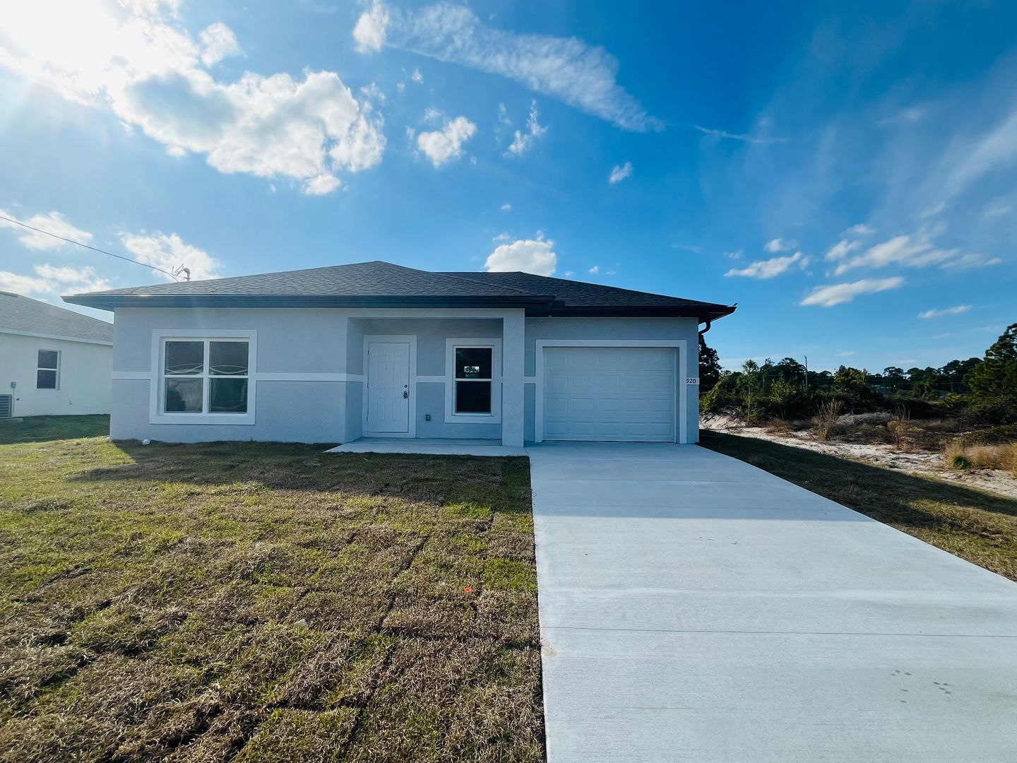 Lehigh Acres House: 920 Citrus Avenue S