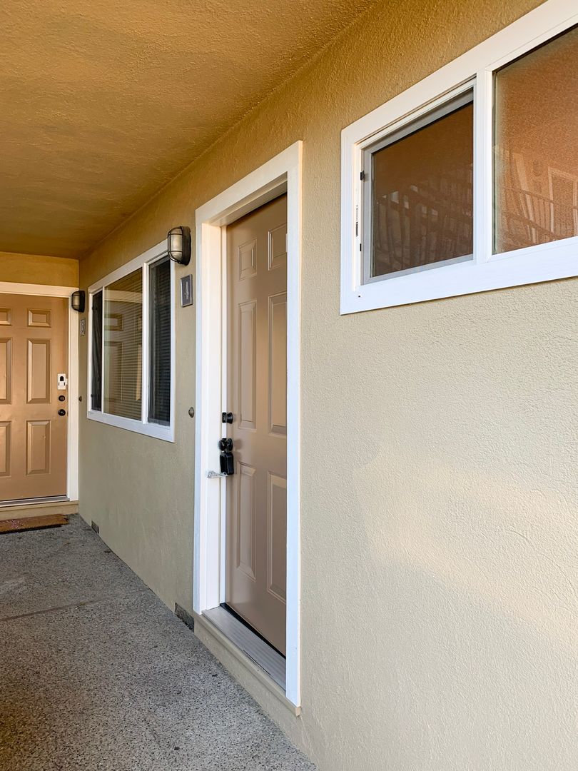 Hollister Apartment: 350 Nash Road