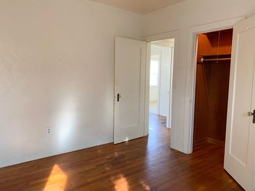 Listing photo thumbnail