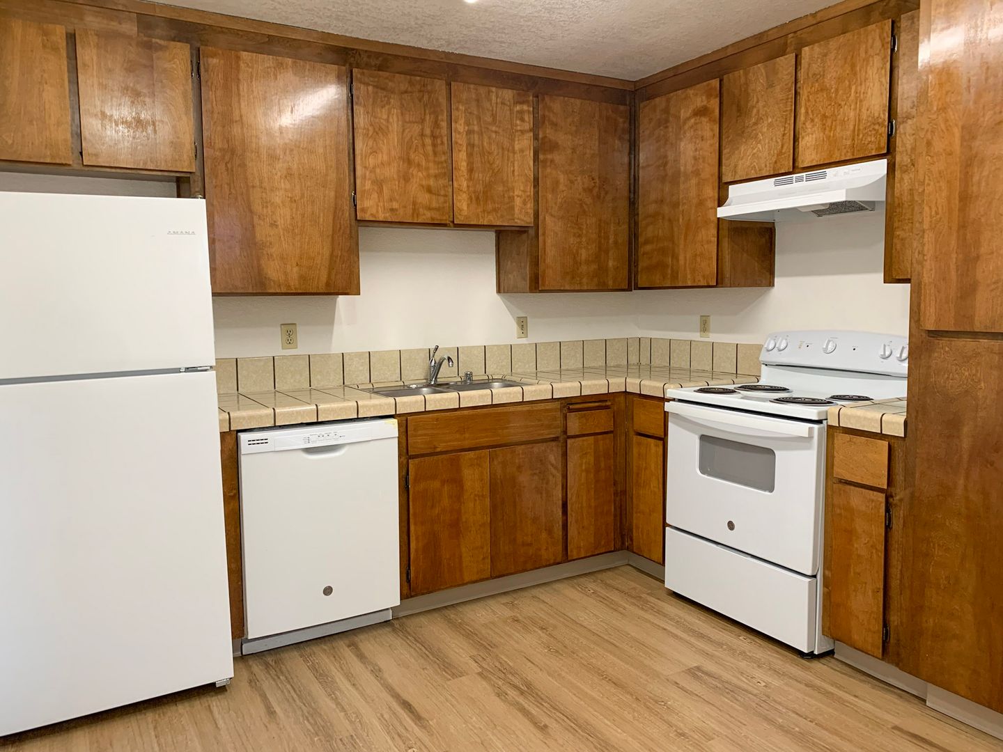 Hollister Apartment: 1511 Gabilan Drive