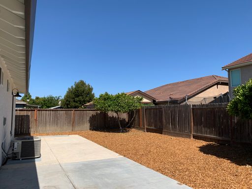 Listing photo thumbnail