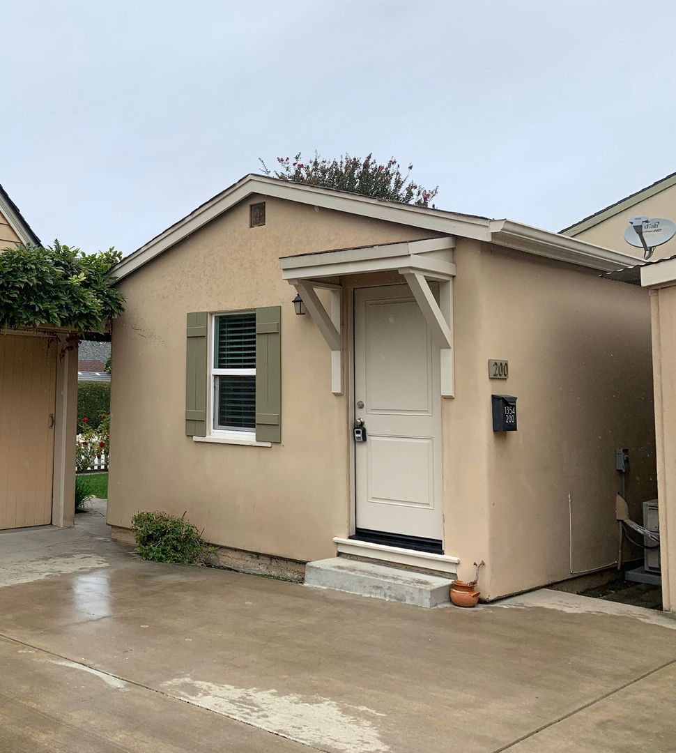 Hollister Apartment: 1354 San Benito Rd