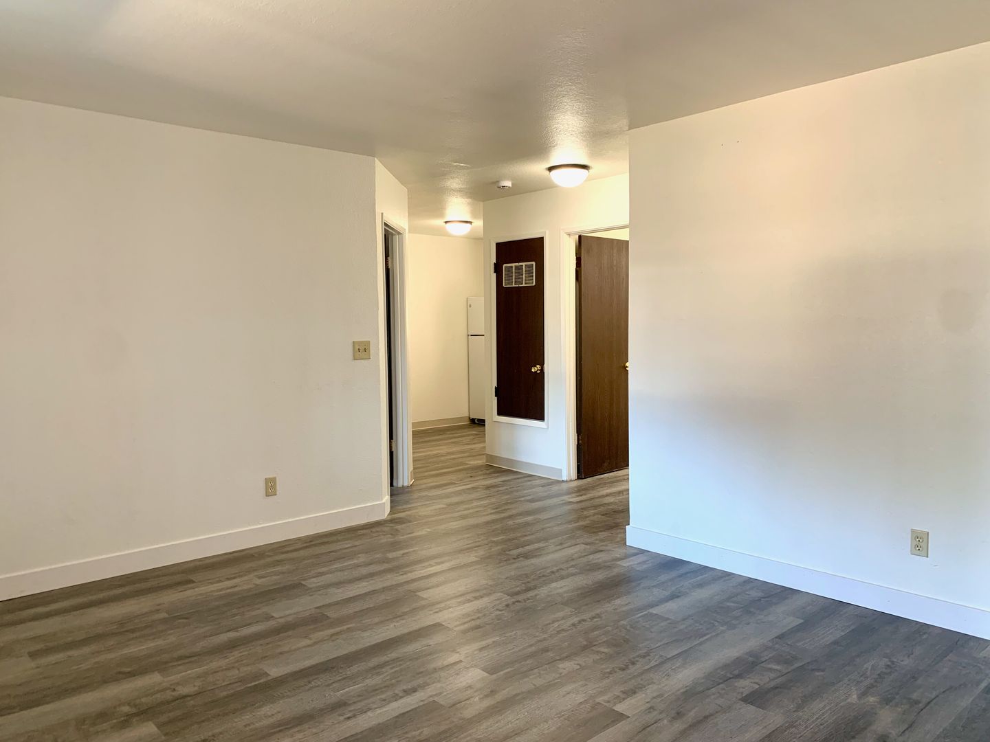 San Juan Bautista Apartment: 117 Fifth Street
