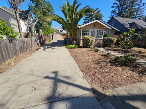 Listing photo thumbnail