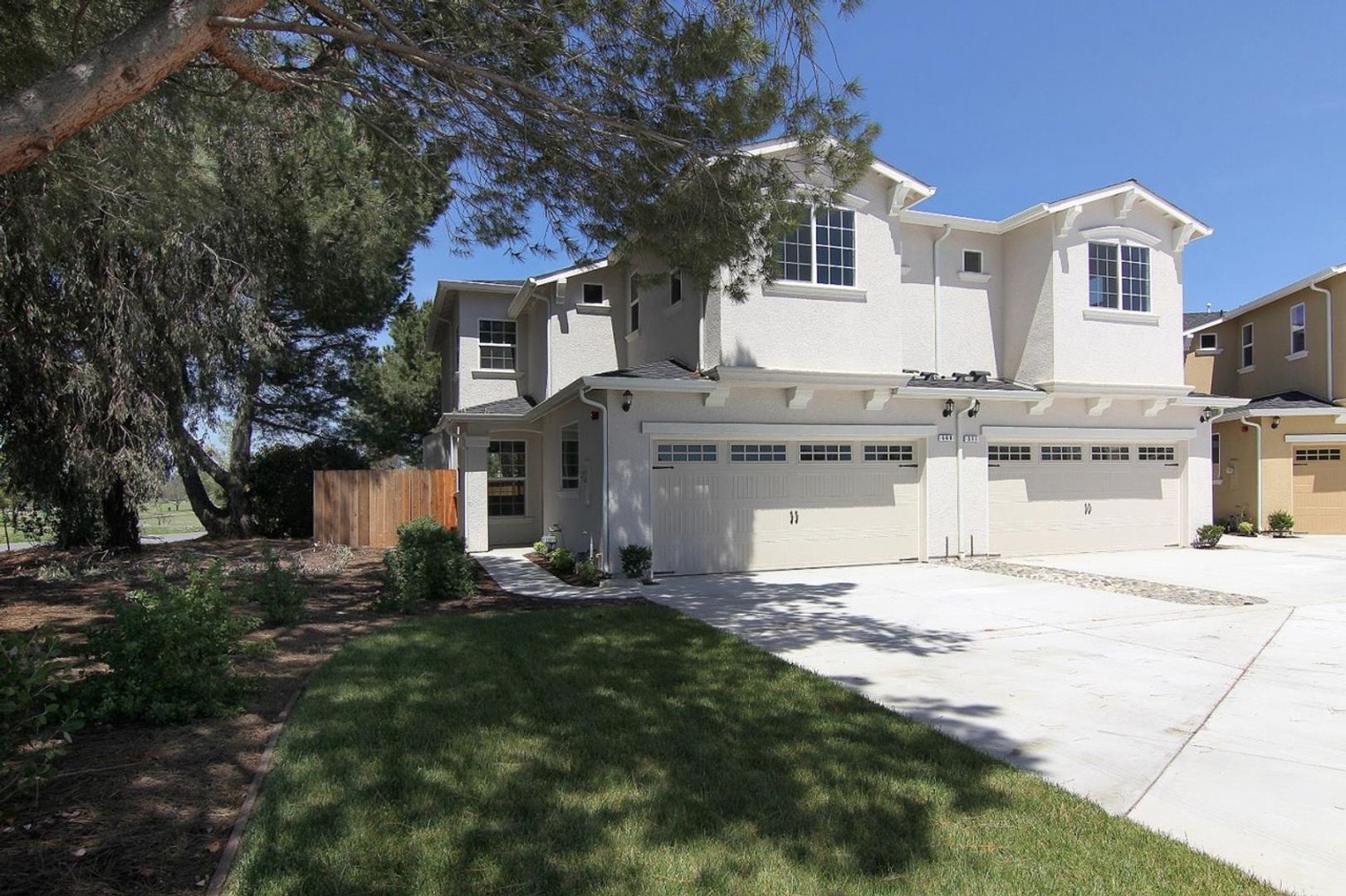 Hollister House: 565 S. Ridgemark Drive