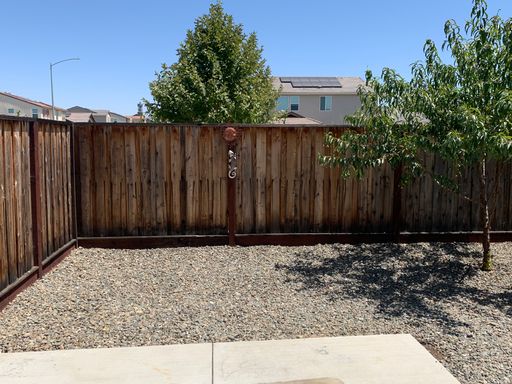 Listing photo thumbnail